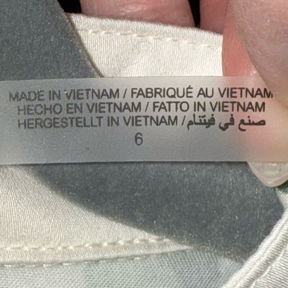 Alice and Olivia Lucy Ivy Romance Mini Shirtdress - Picture 13 of 13